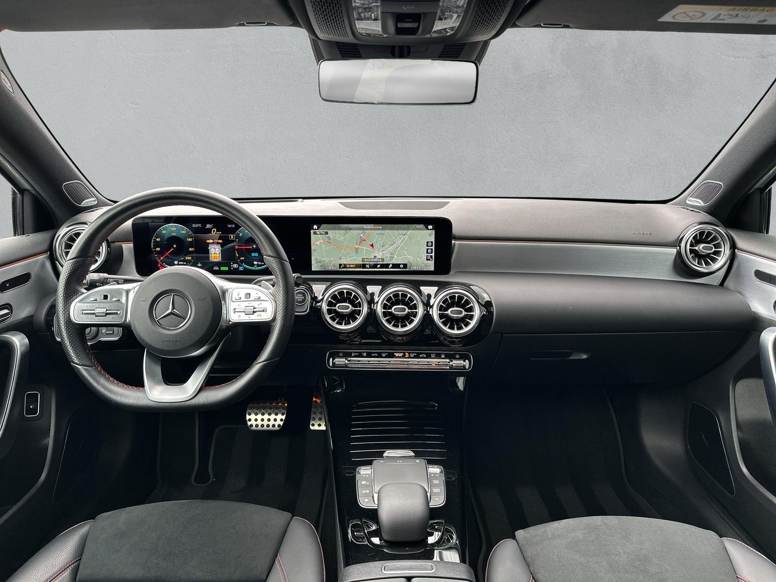 MERCEDES-BENZ A 250 e AMG Line (CH)-image-13