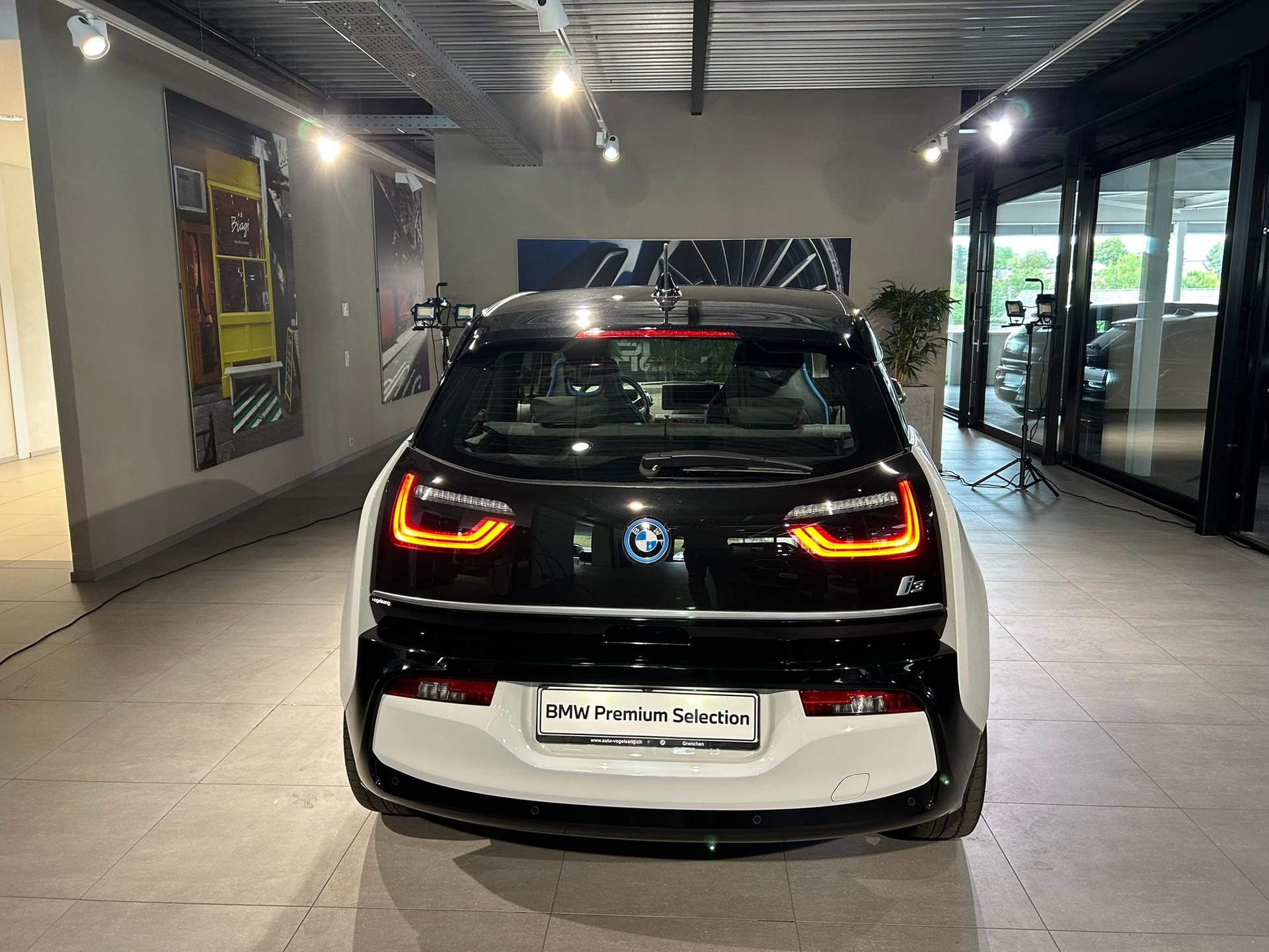 BMW i3 (120Ah)-image-13
