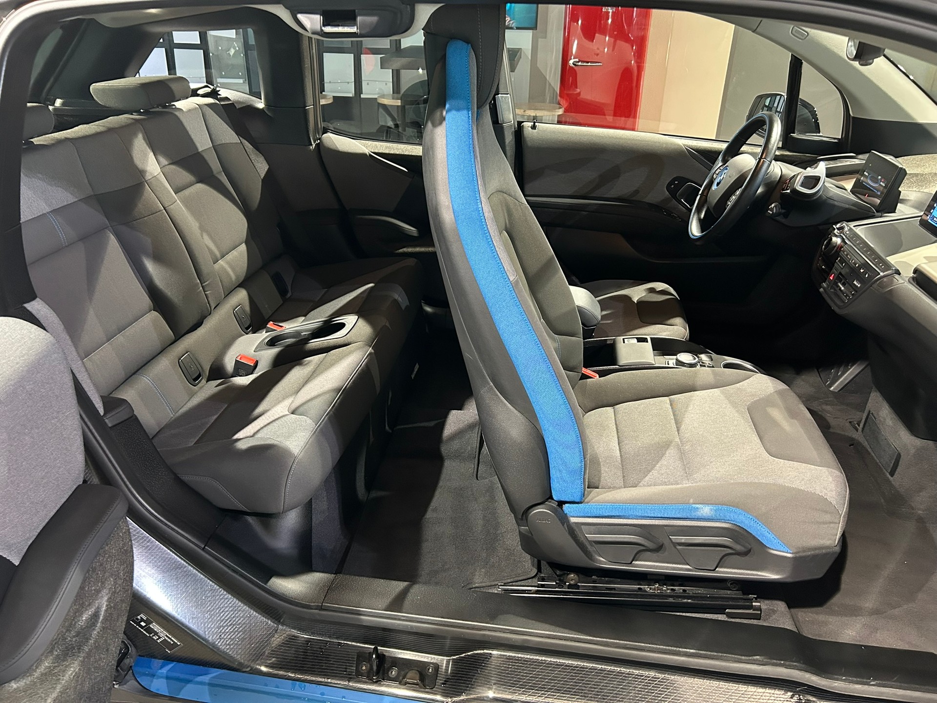 BMW i3 (120Ah)-image-27