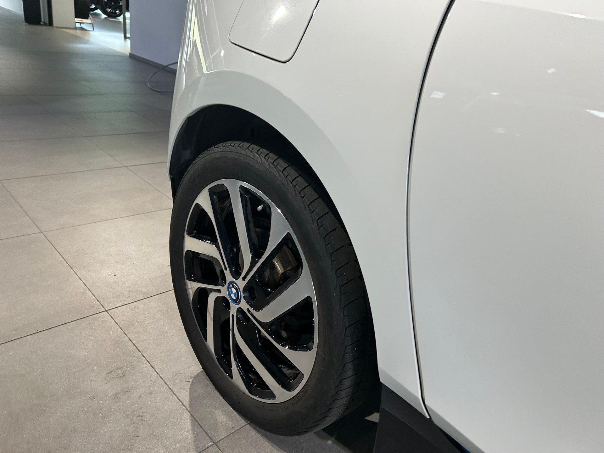 BMW i3 (120Ah)-image-21
