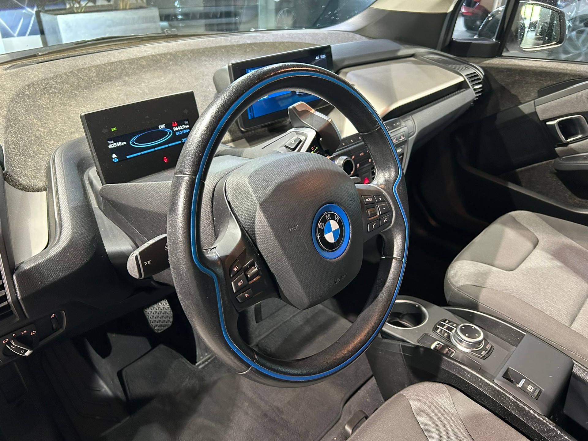 BMW i3 (120Ah)-image-24