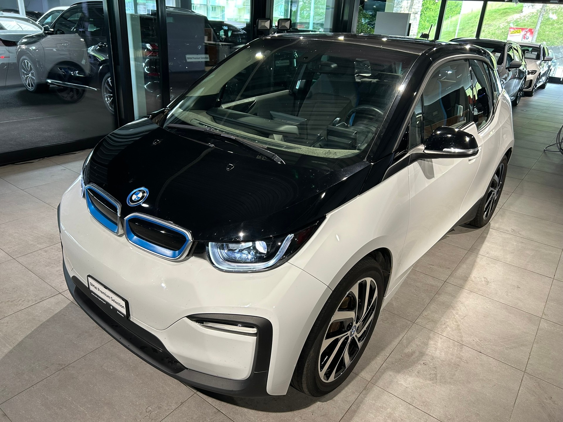 BMW i3 (120Ah)-image-7