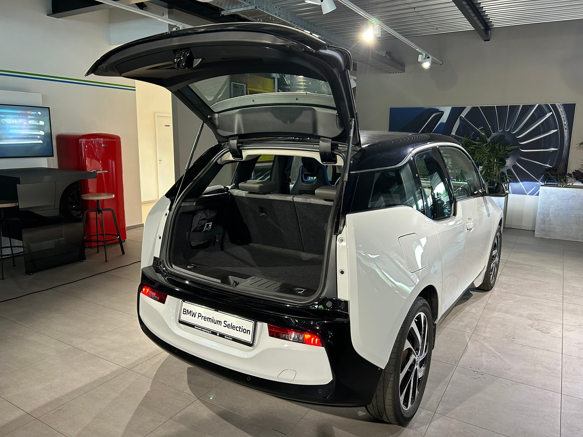 BMW i3 (120Ah)-image-18