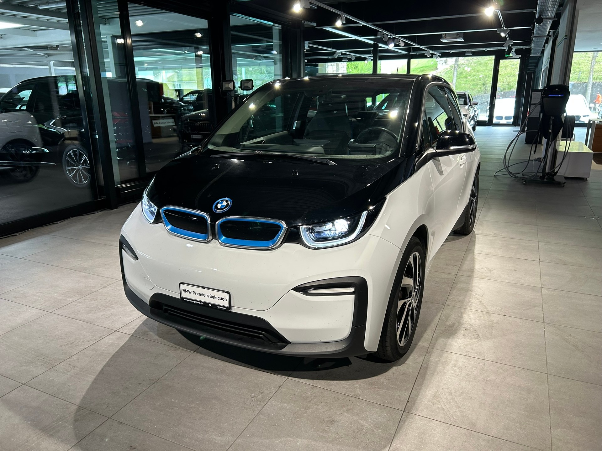 BMW i3 (120Ah)-image-3