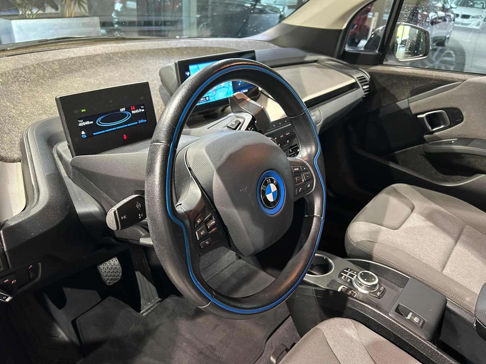 BMW i3 (120Ah)-image-29