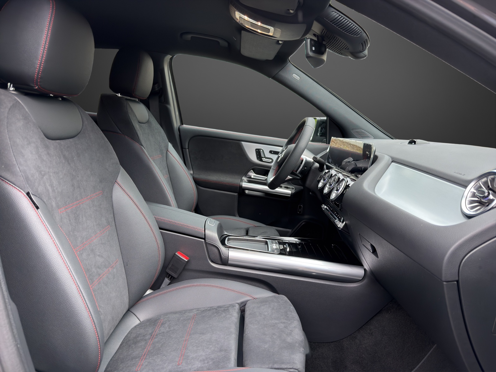 MERCEDES-BENZ GLA 220d 4Matic 8G-DCT-image-12