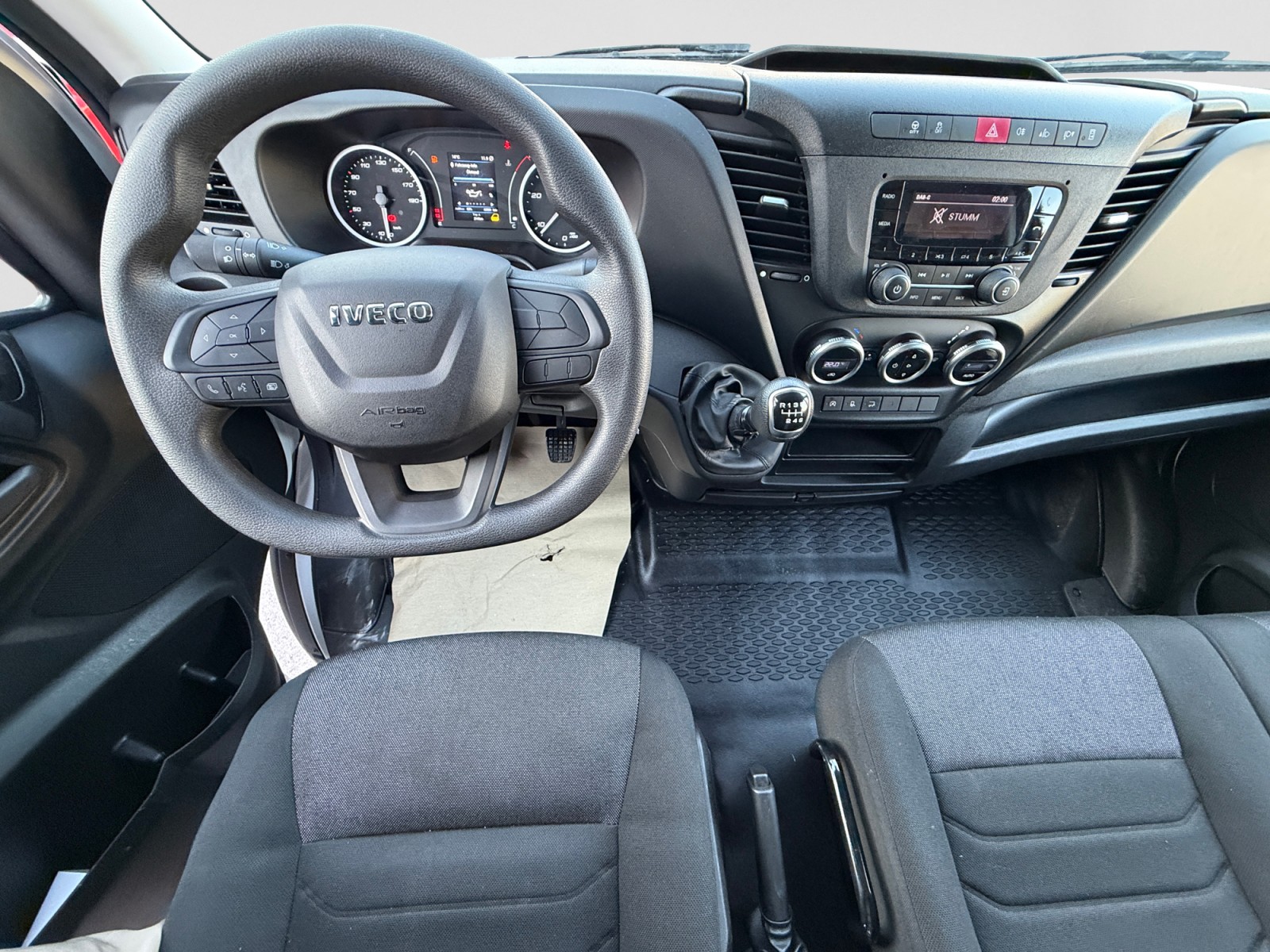IVECO 35 C 16H-image-10