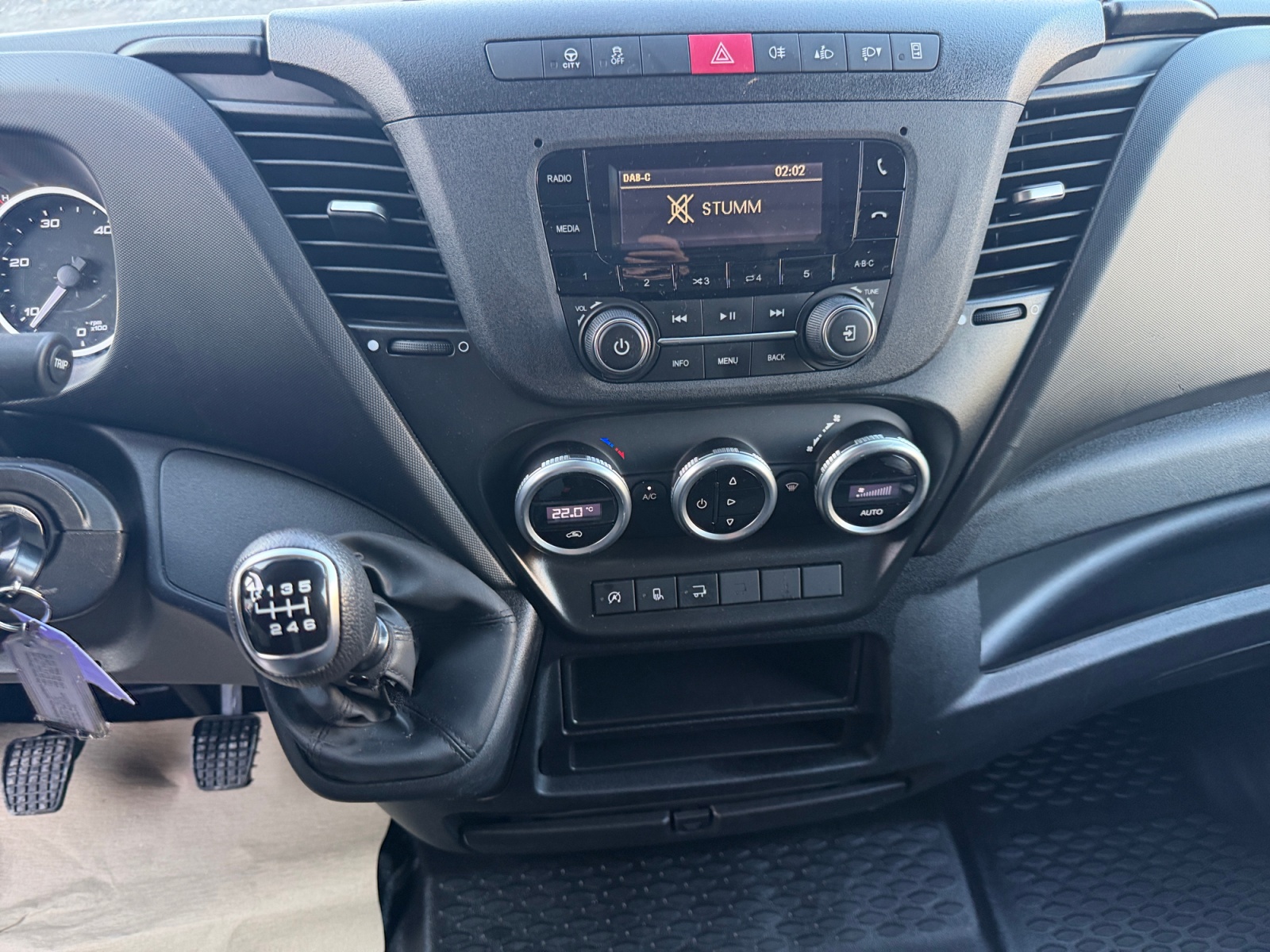 IVECO 35 C 16H-image-13