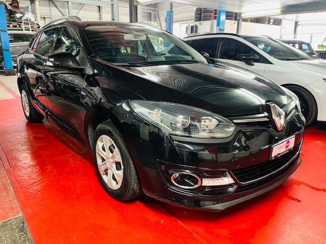 RENAULT Mégane Grandtour 1.5 dCi Bose EDC-image-8