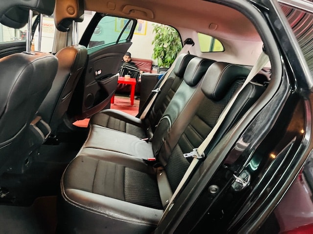 RENAULT Mégane Grandtour 1.5 dCi Bose EDC-image-10