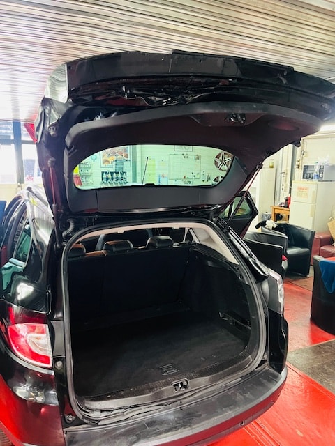RENAULT Mégane Grandtour 1.5 dCi Bose EDC-image-13