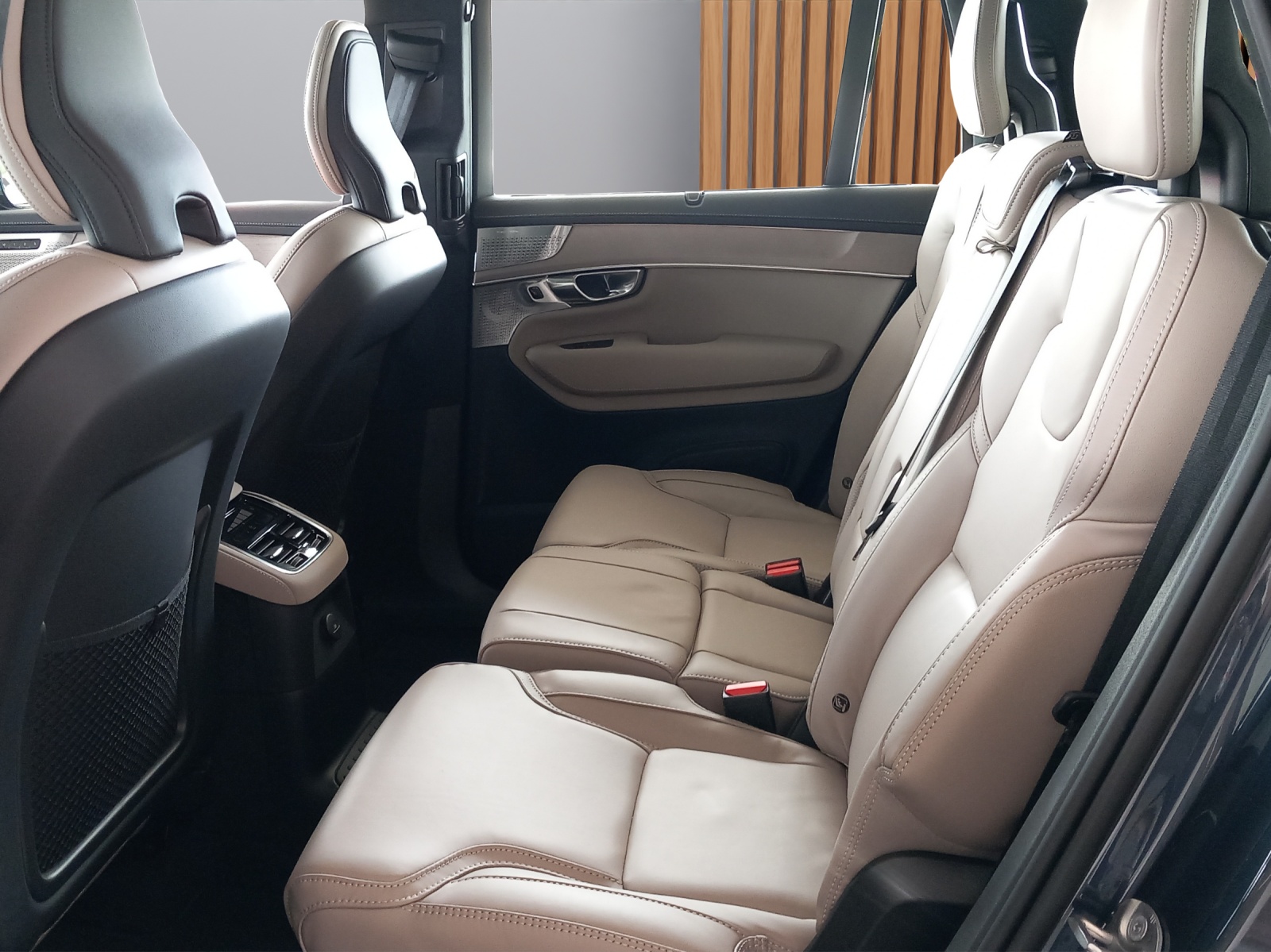 VOLVO XC90 2.0 T8 TE Ultra Dark eAWD-image-13