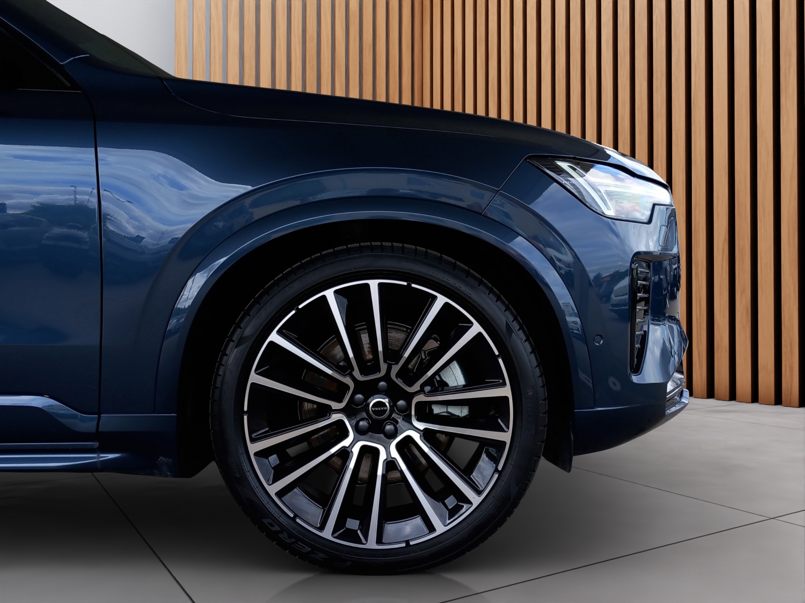 VOLVO XC90 2.0 T8 TE Ultra Dark eAWD-image-9