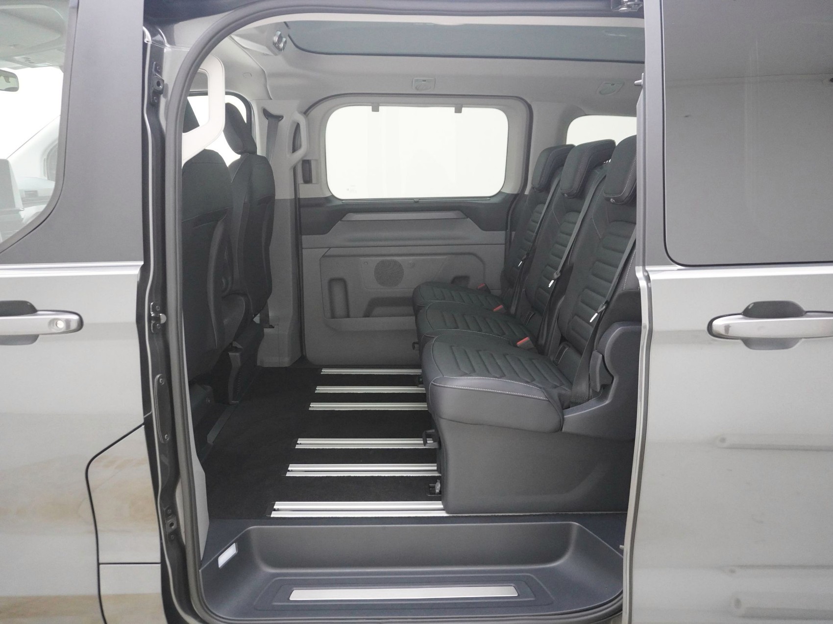 FORD Tourneo Custom 320 L1 2.0 TDCI 4x4 Titanium X-image-14