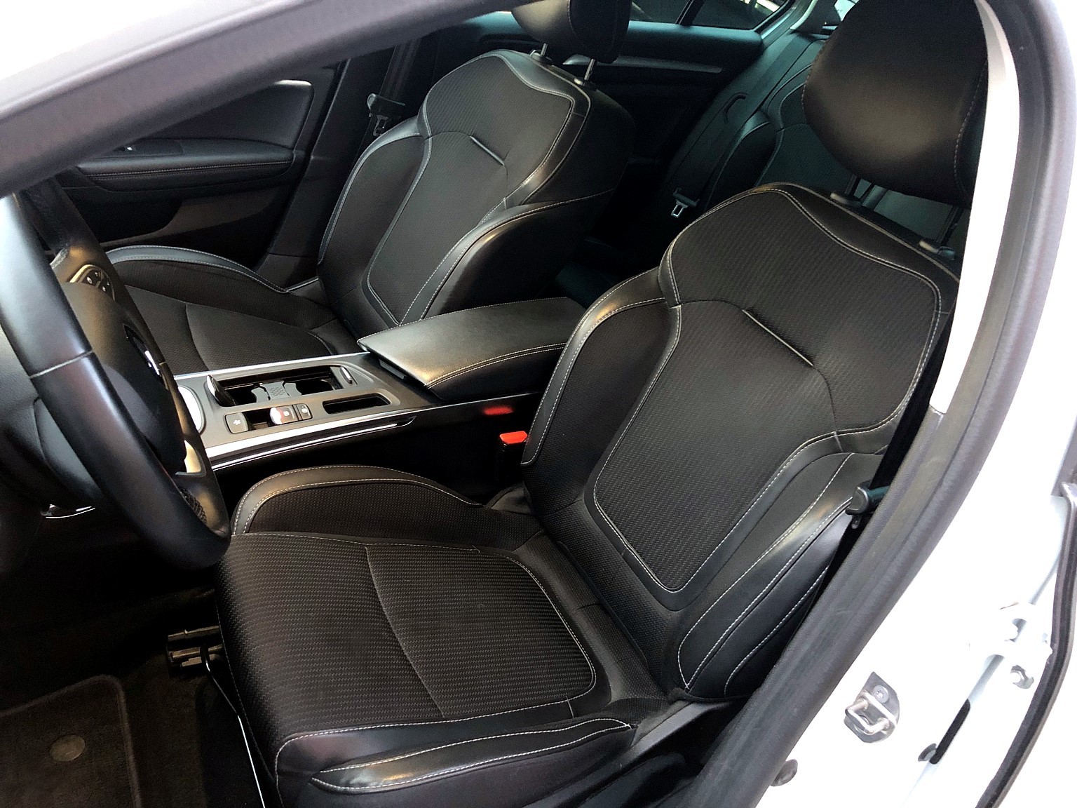 RENAULT Mégane 1.5 dCi Techno-image-5