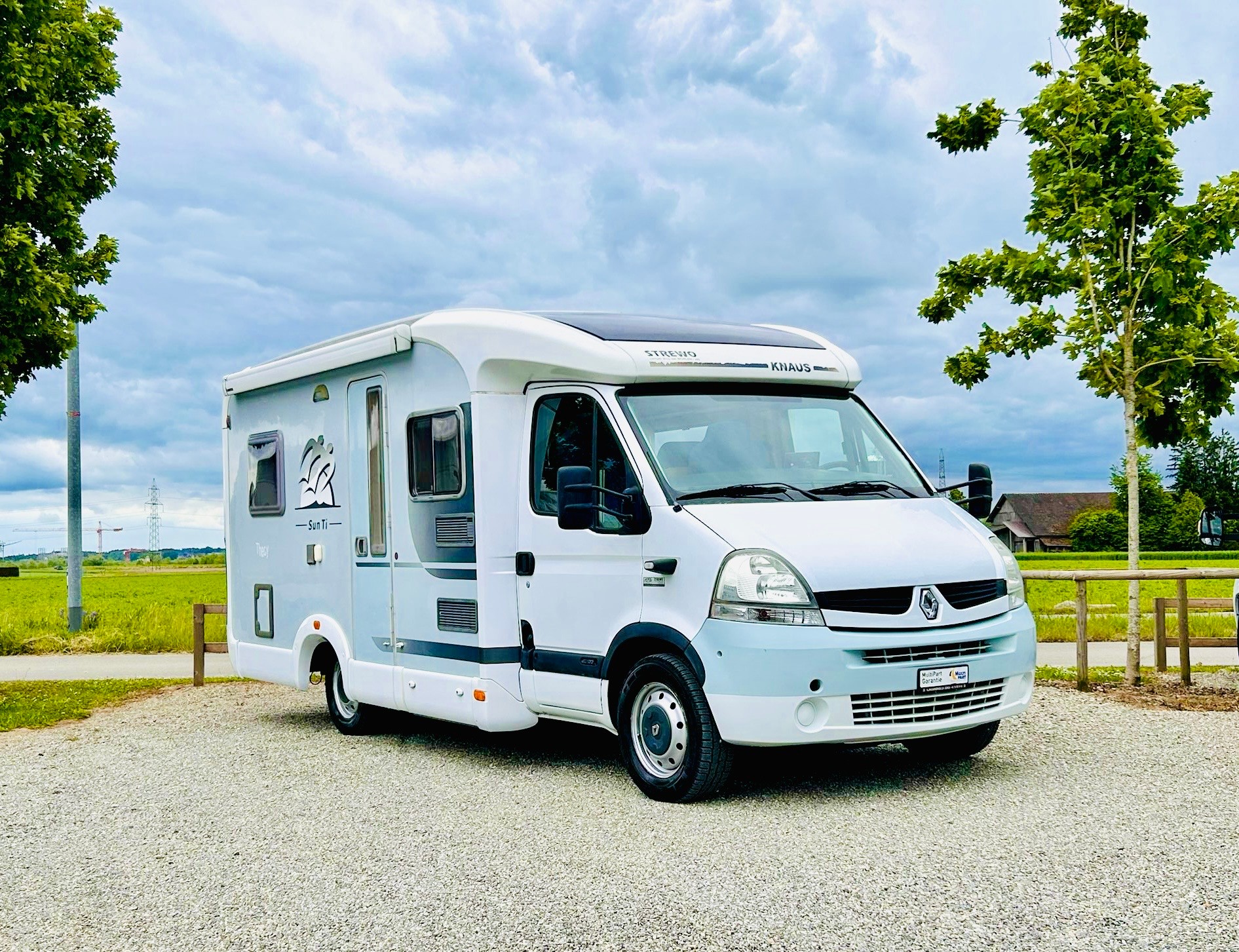 RENAULT 2.5TDCi 125PS Knaus SKY ***5.99Meter/6-Reiseplätze/64000KM***