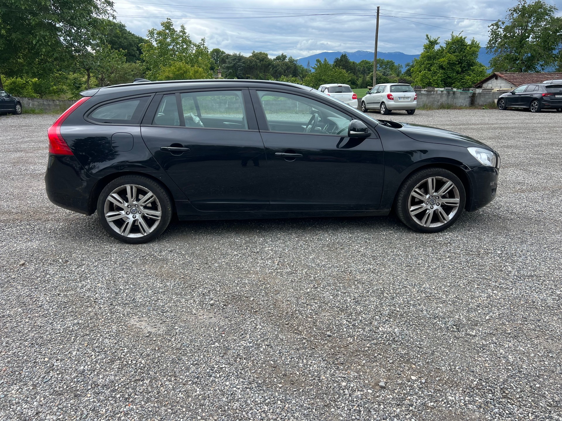 VOLVO V60 D3 Geartronic-image-6