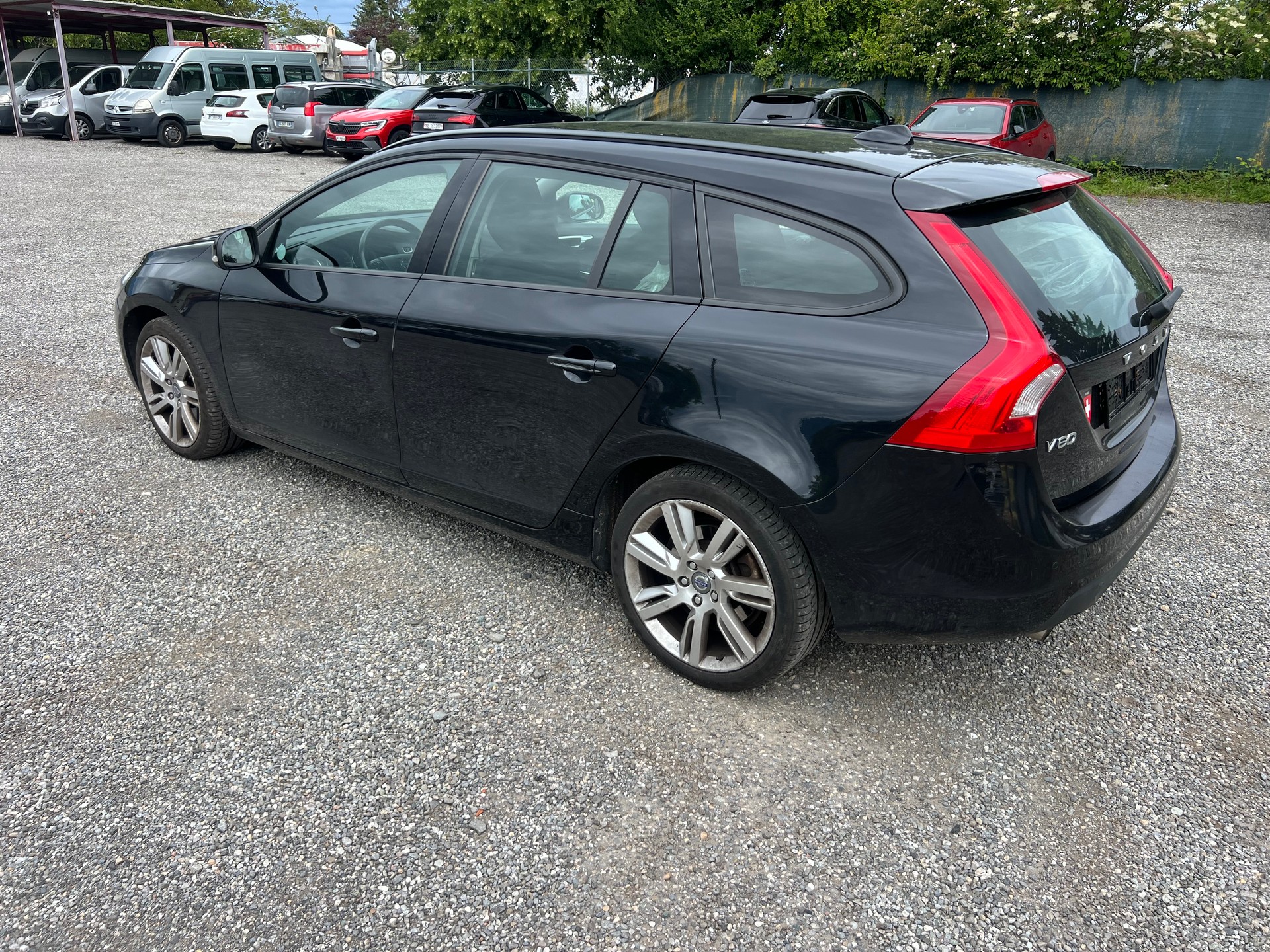 VOLVO V60 D3 Geartronic-image-3