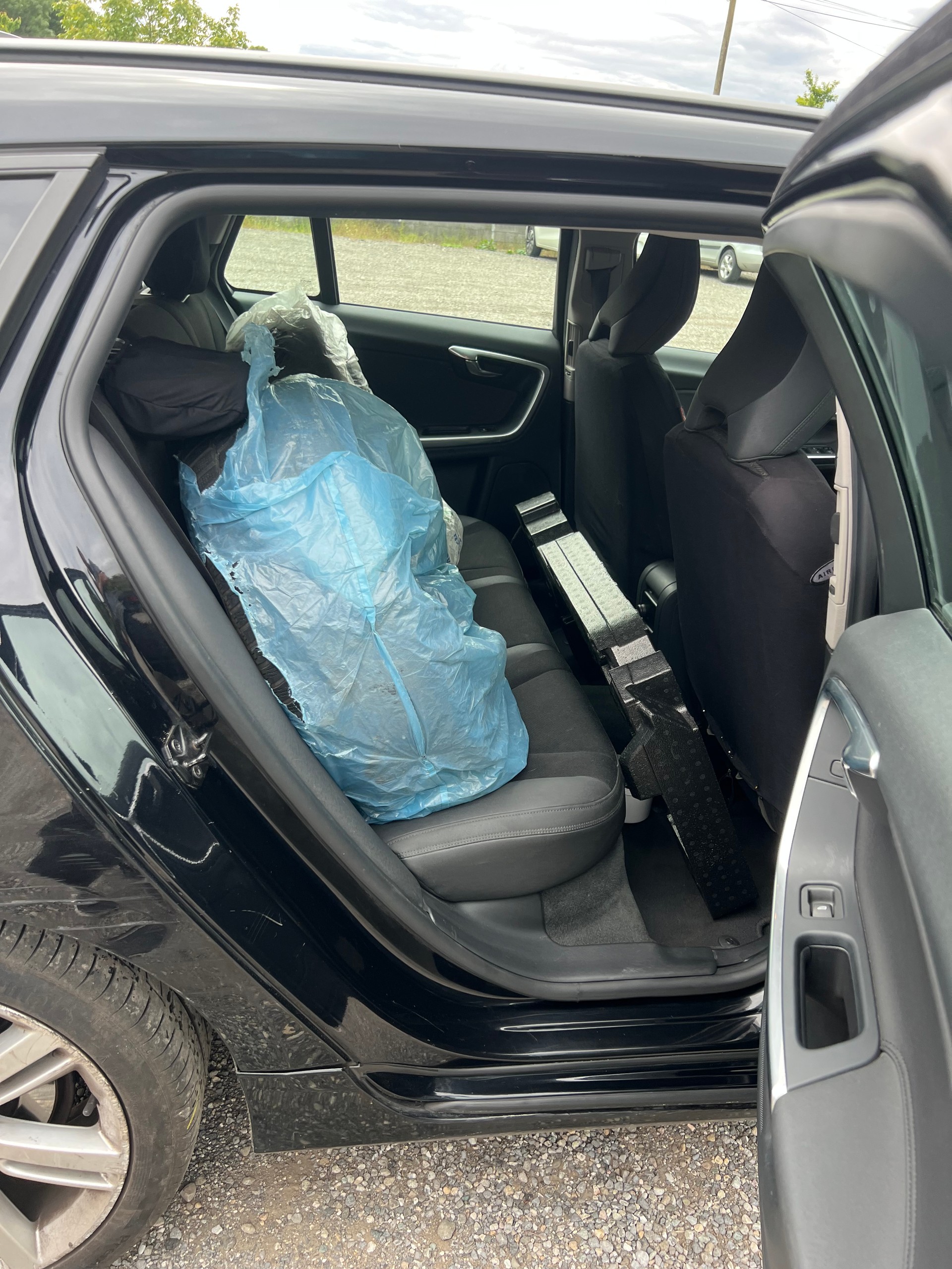 VOLVO V60 D3 Geartronic-image-14