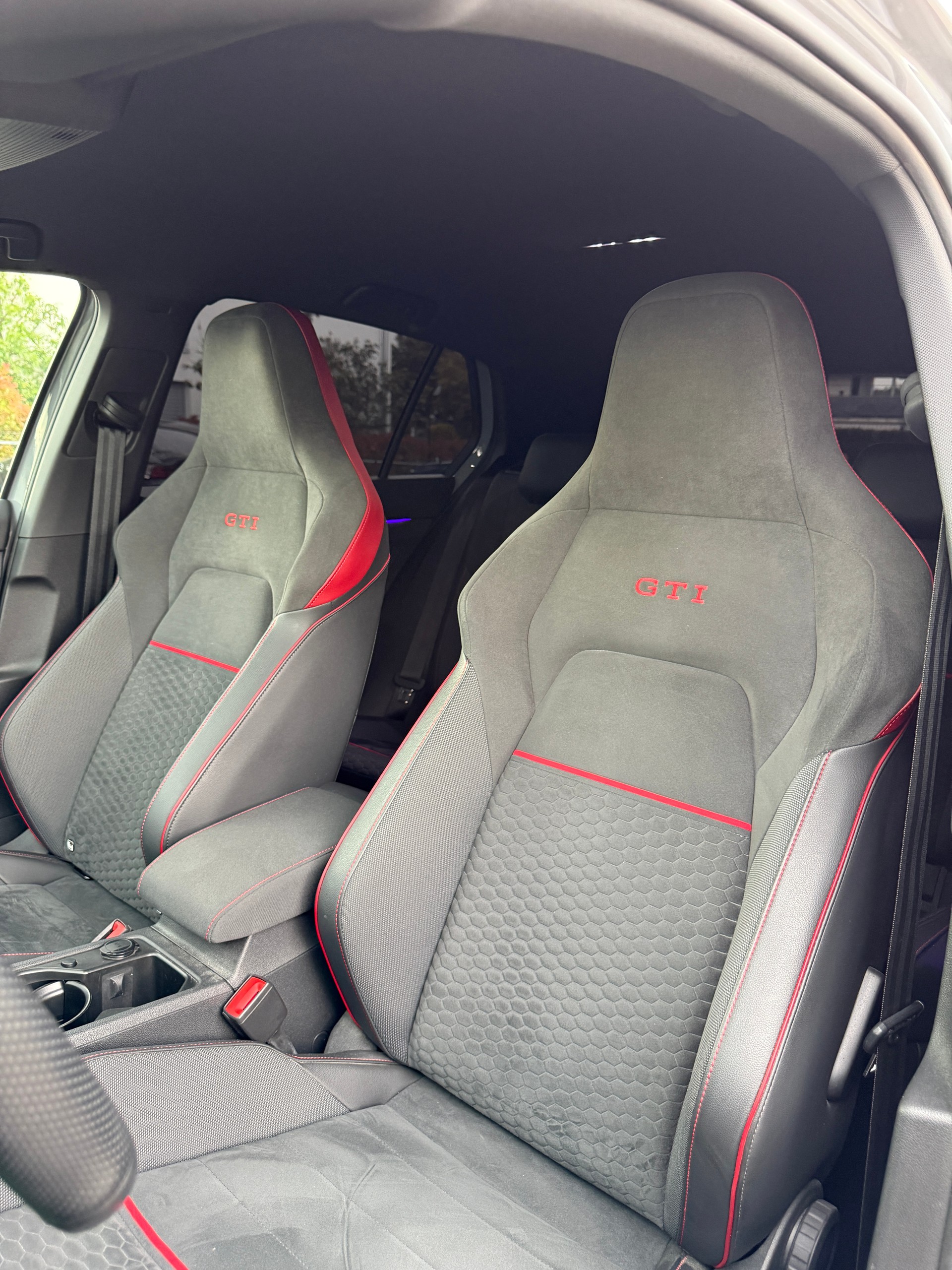 VW GOLF 2.0 TSI GTI CLUBSPORT 45 DSG*AKRAPOVIC*8FACH BEREIFT*-image-14