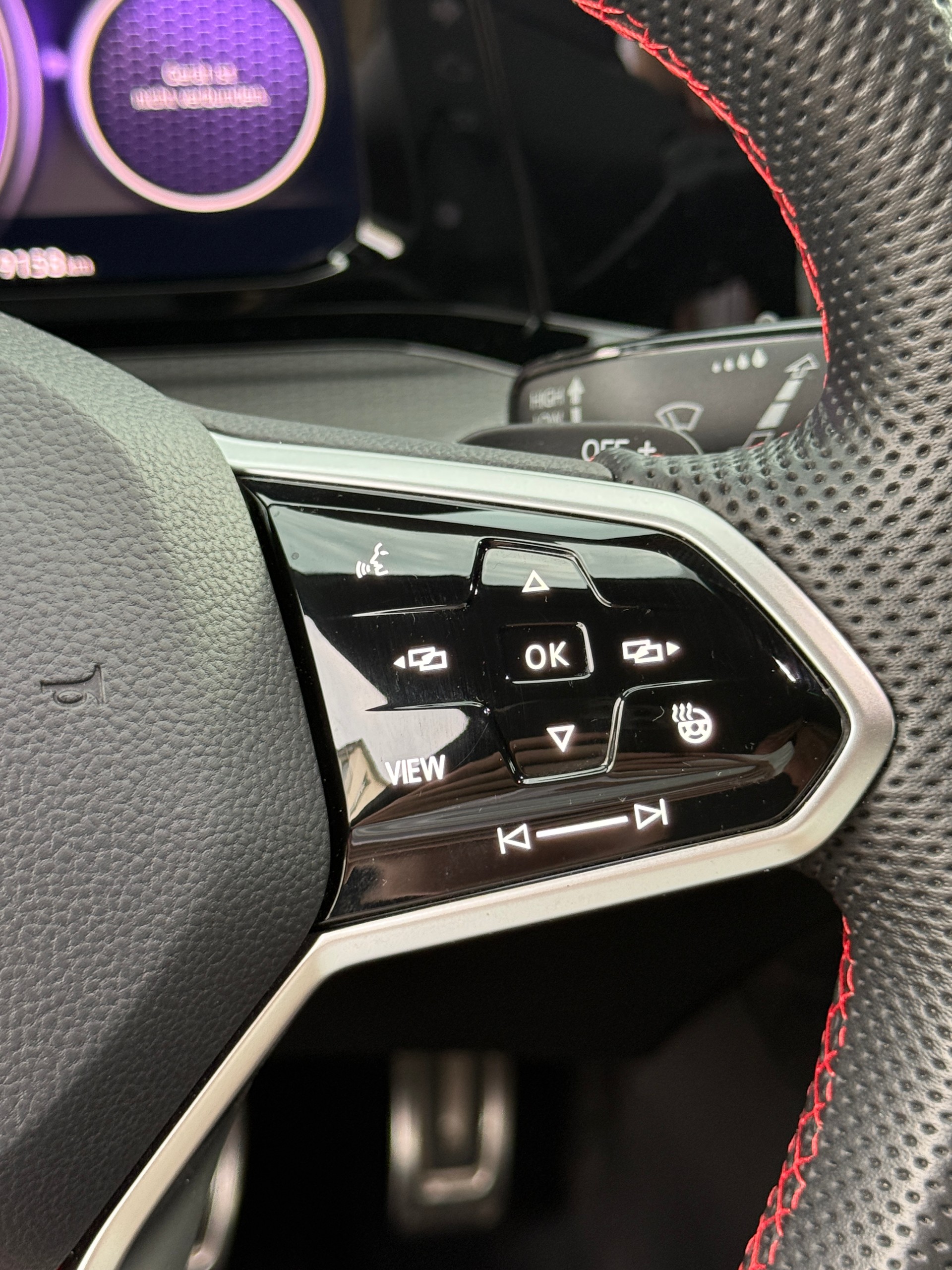 VW GOLF 2.0 TSI GTI CLUBSPORT 45 DSG*AKRAPOVIC*8FACH BEREIFT*-image-11