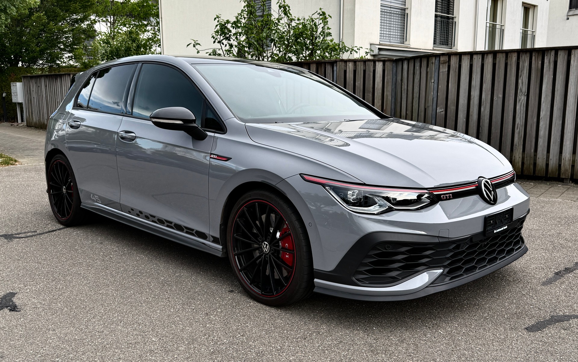 VW GOLF 2.0 TSI GTI CLUBSPORT 45 DSG*AKRAPOVIC*8FACH BEREIFT*