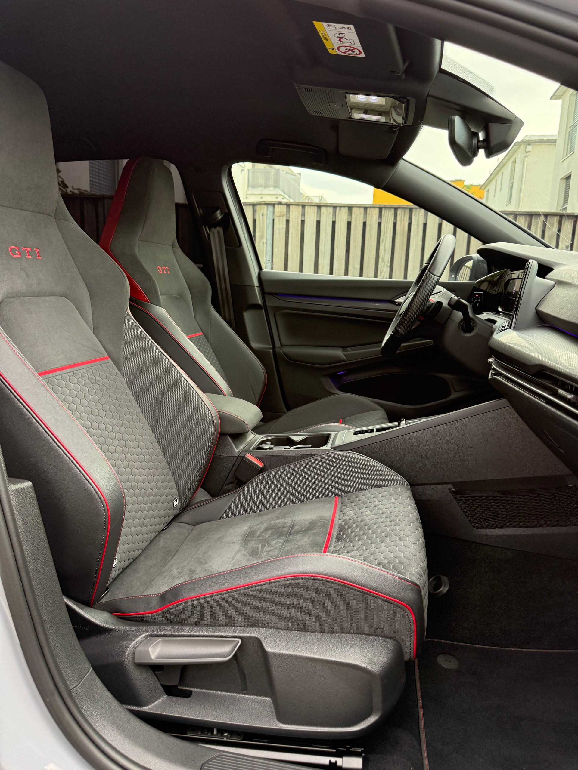VW GOLF 2.0 TSI GTI CLUBSPORT 45 DSG*AKRAPOVIC*8FACH BEREIFT*-image-15