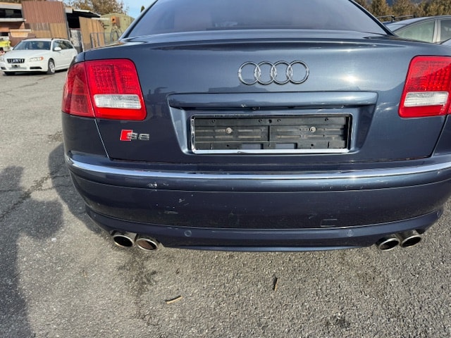 AUDI S8 5.2 V10 quattro tiptronic-image-6