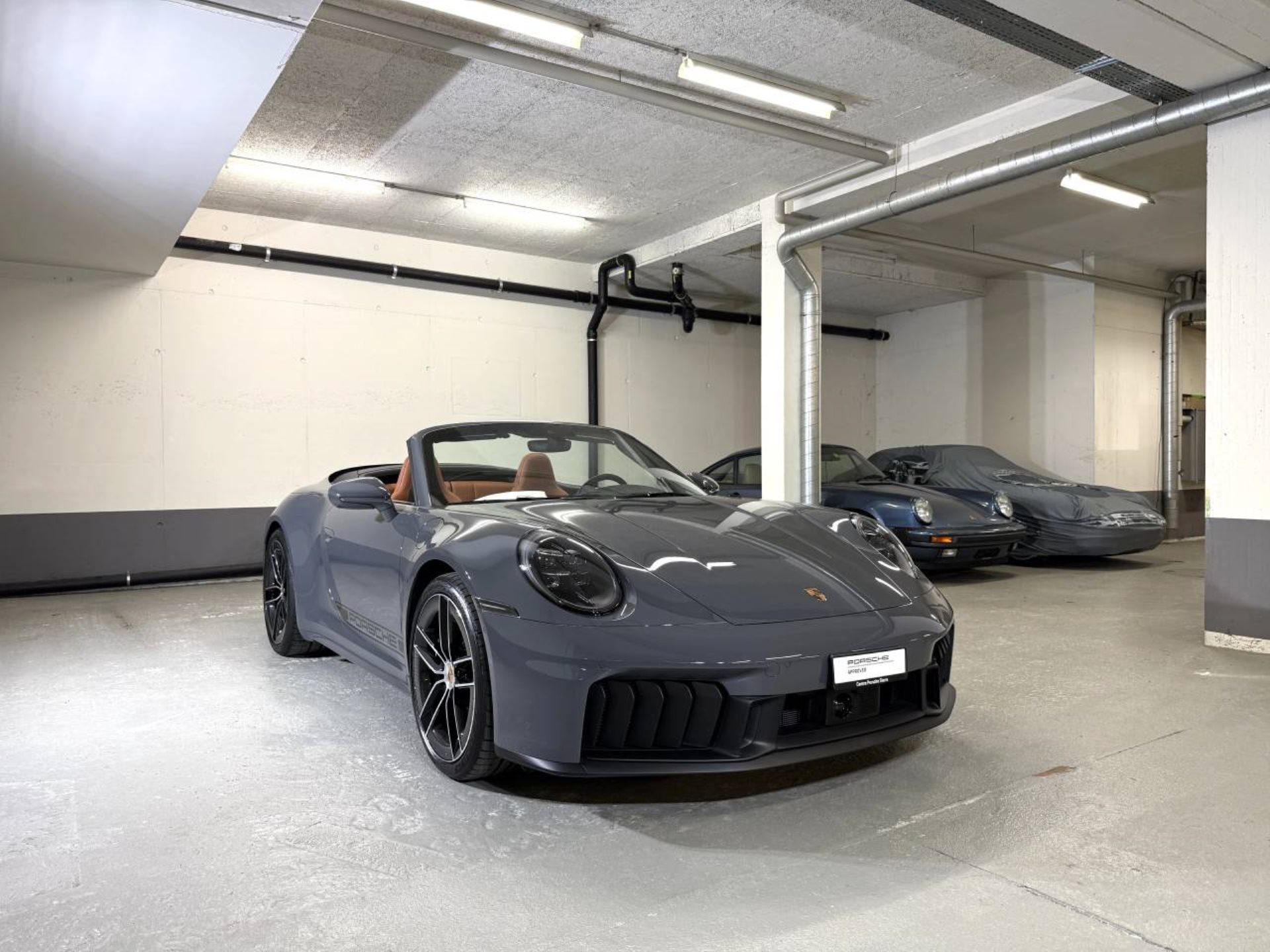 PORSCHE 911 Carrera 4 GTS Cabriolet-image-8