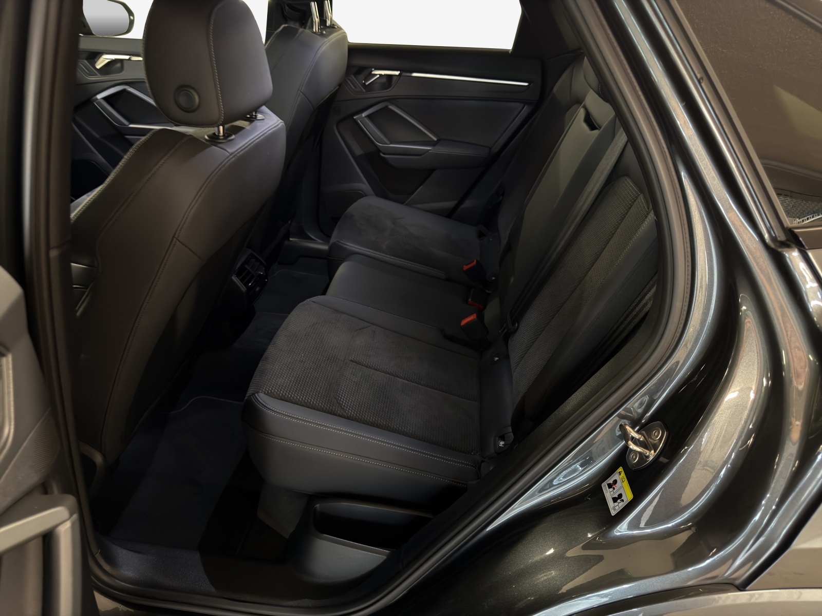 AUDI Q3 Sportback 35 TFSI S line Attraction S-tronic-image-11