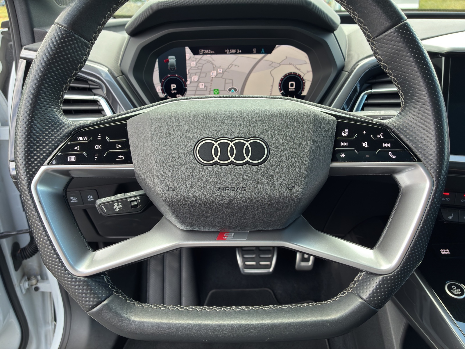 AUDI Q4 e-tron 50 quattro-image-13