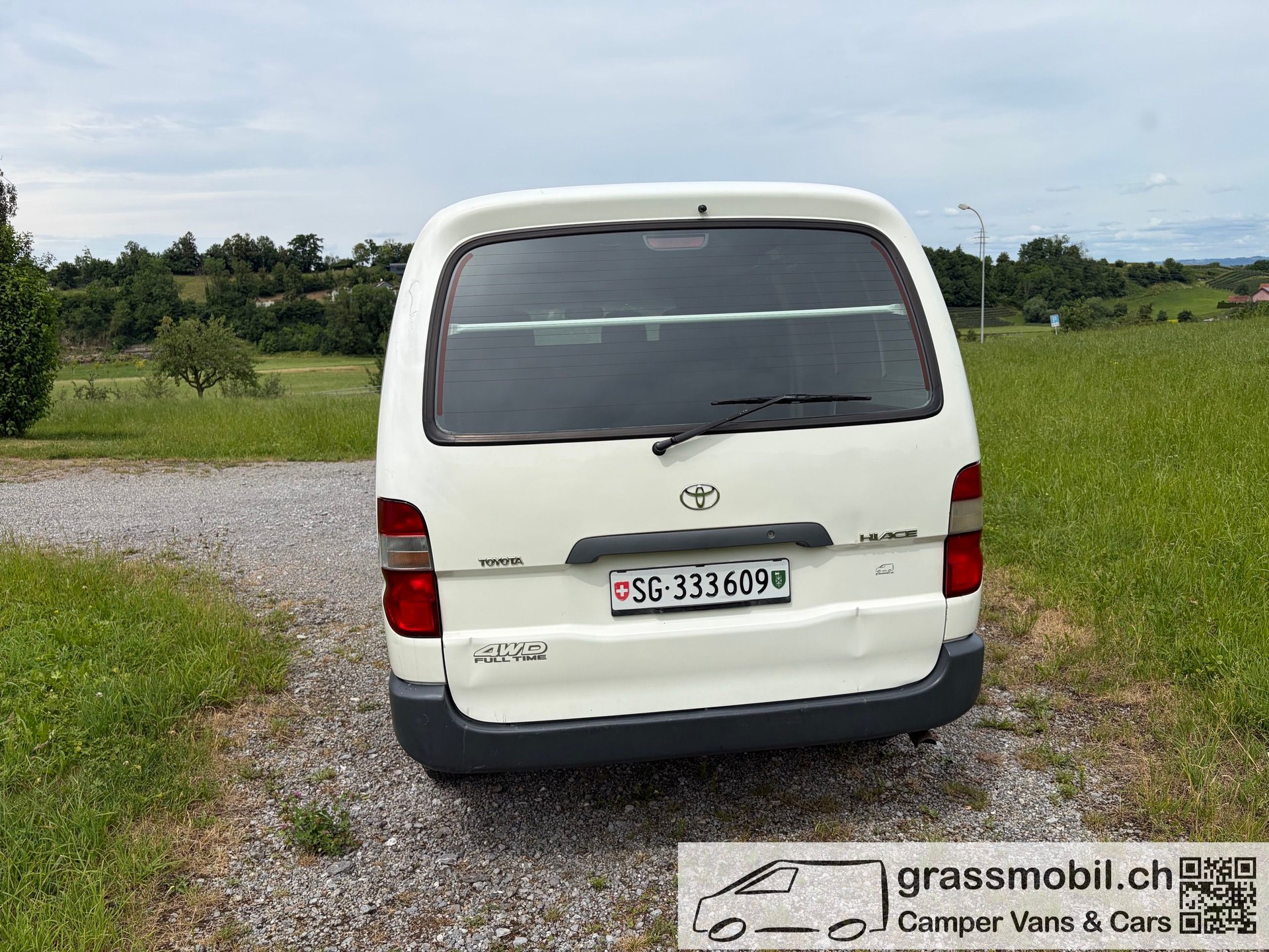 TOYOTA Hiace D-4D LWB 4WD Van-image-4