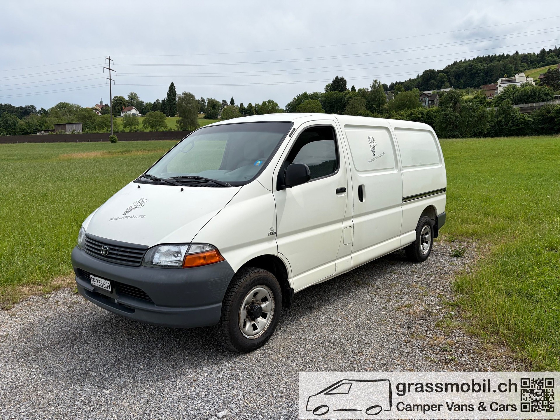 TOYOTA Hiace D-4D LWB 4WD Van
