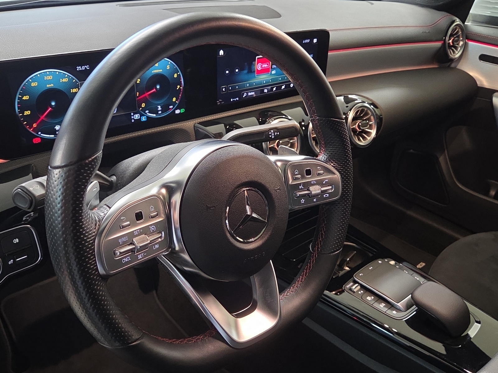 MERCEDES-BENZ CLA SB 250 AMG Line 4M 7G-image-13