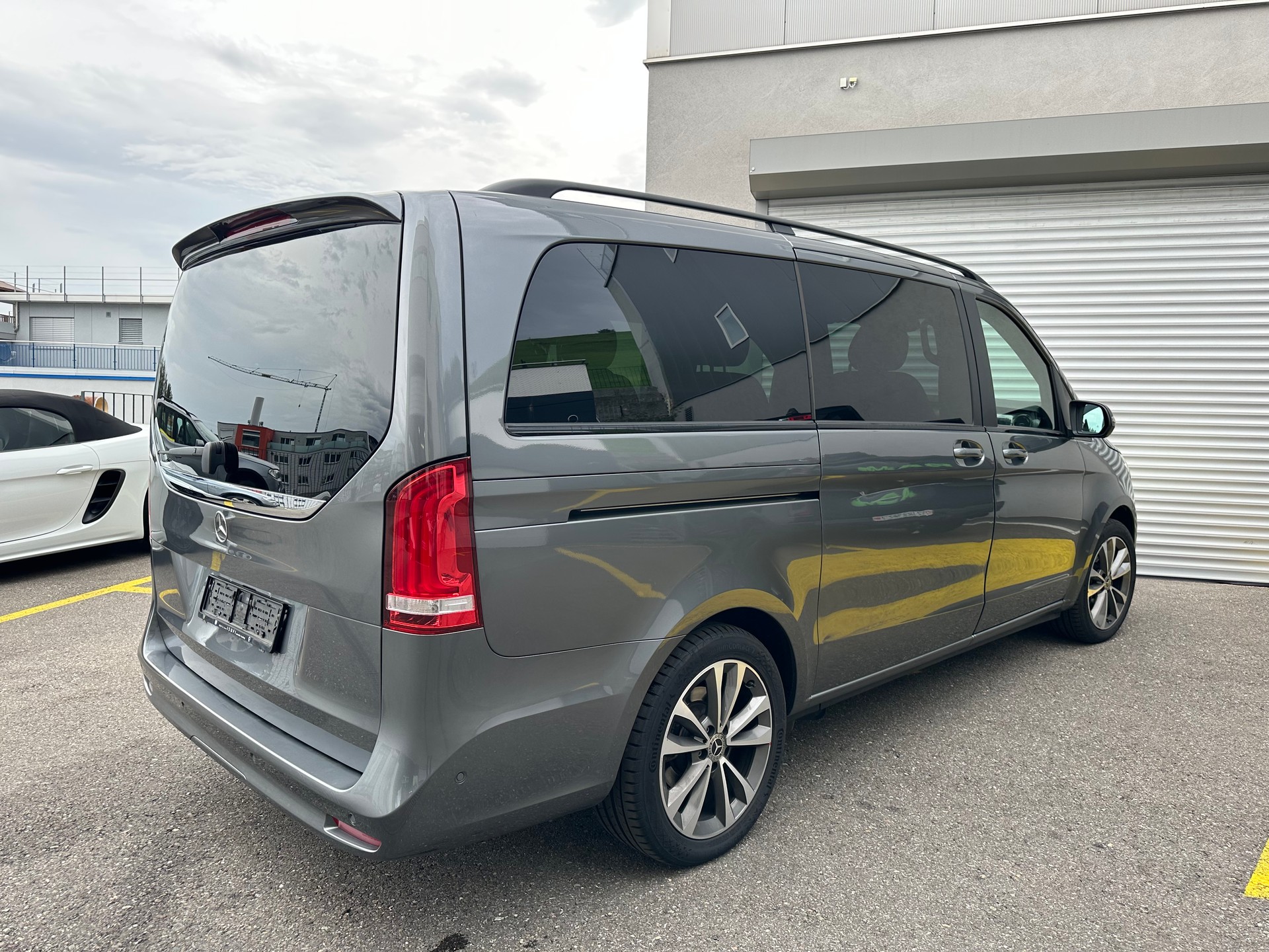 MERCEDES-BENZ V 300 d lang Avantgarde 9G-Tronic-showroom-element-2