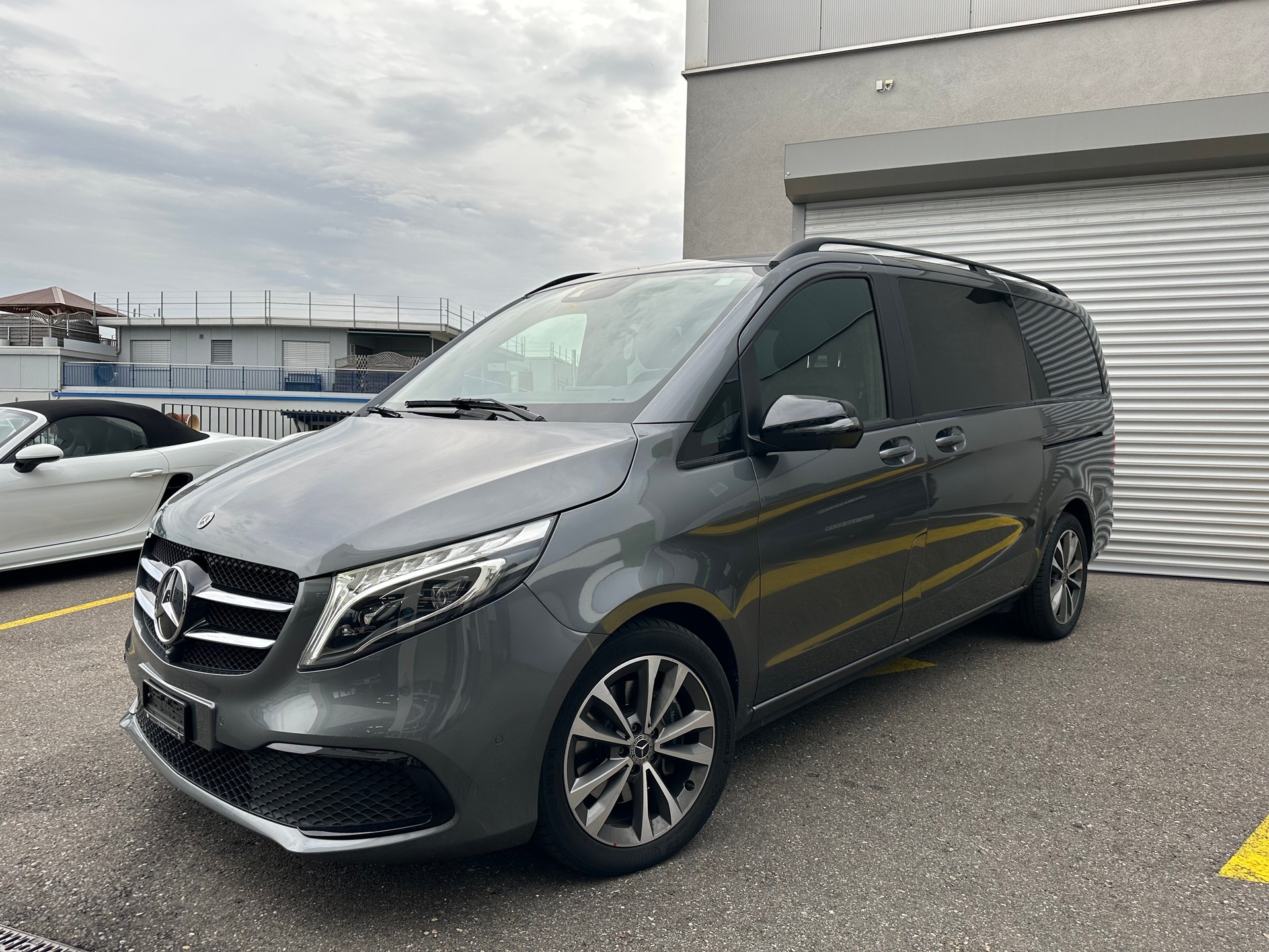 MERCEDES-BENZ V 300 d lang Avantgarde 9G-Tronic-showroom-element-1