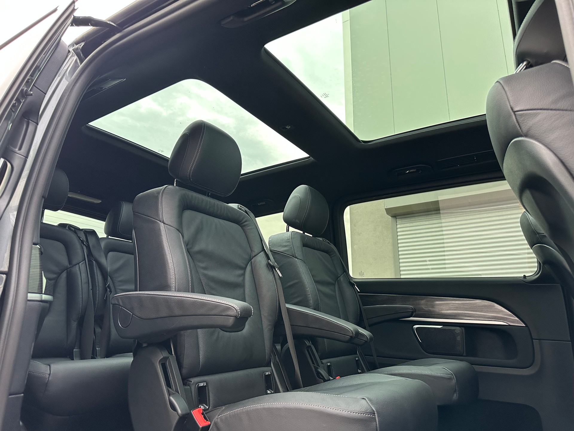MERCEDES-BENZ V 300 d lang Avantgarde 9G-Tronic-image-12