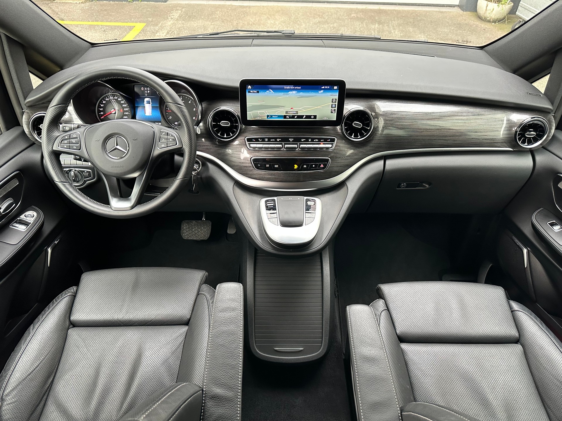MERCEDES-BENZ V 300 d lang Avantgarde 9G-Tronic-image-4