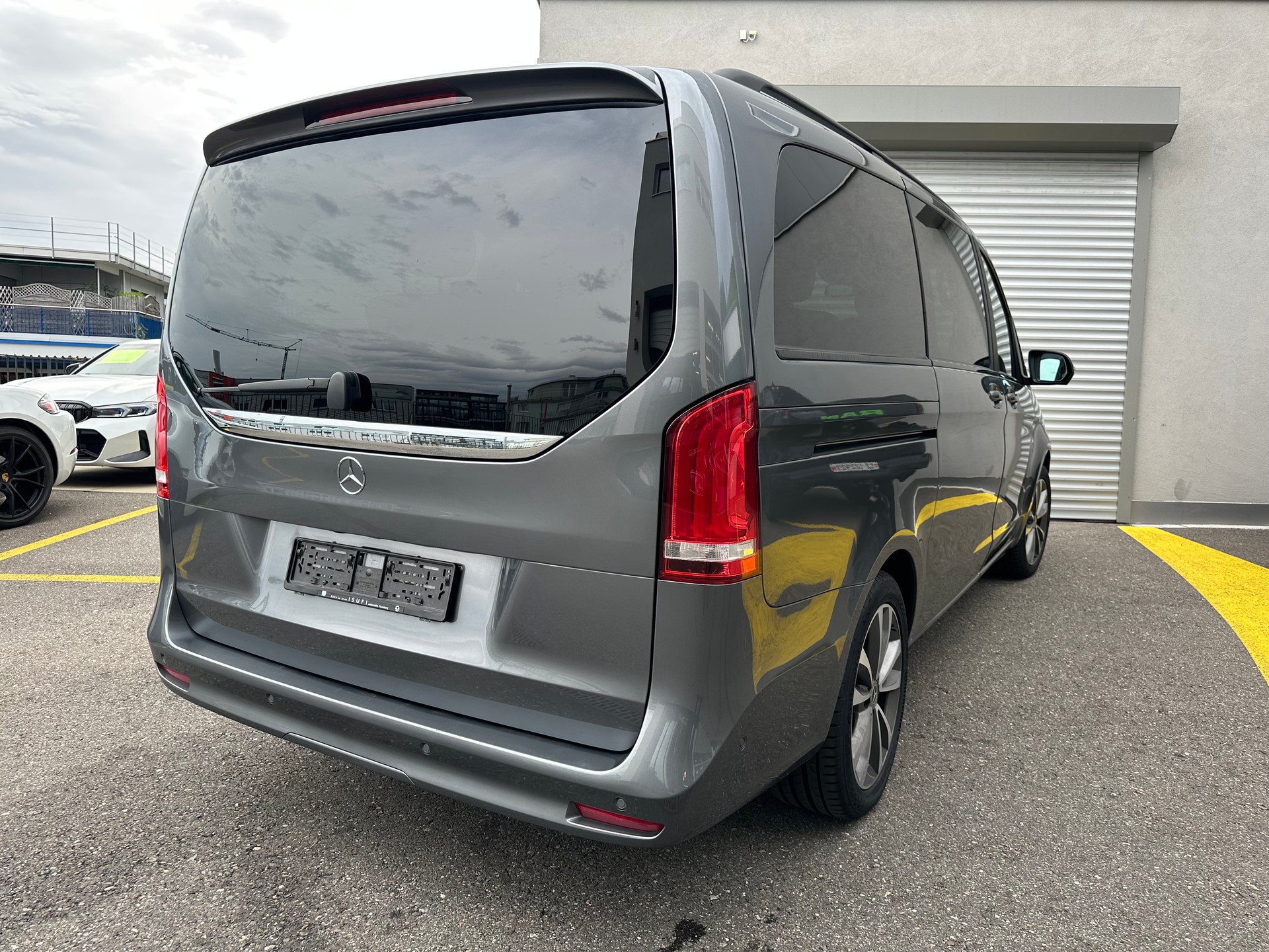 MERCEDES-BENZ V 300 d lang Avantgarde 9G-Tronic-showroom-element-3