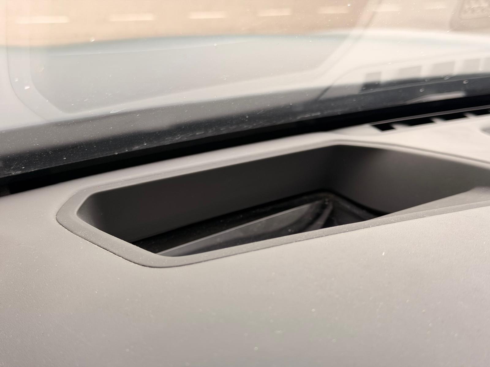 BMW 750i xDrive Steptronic-image-21
