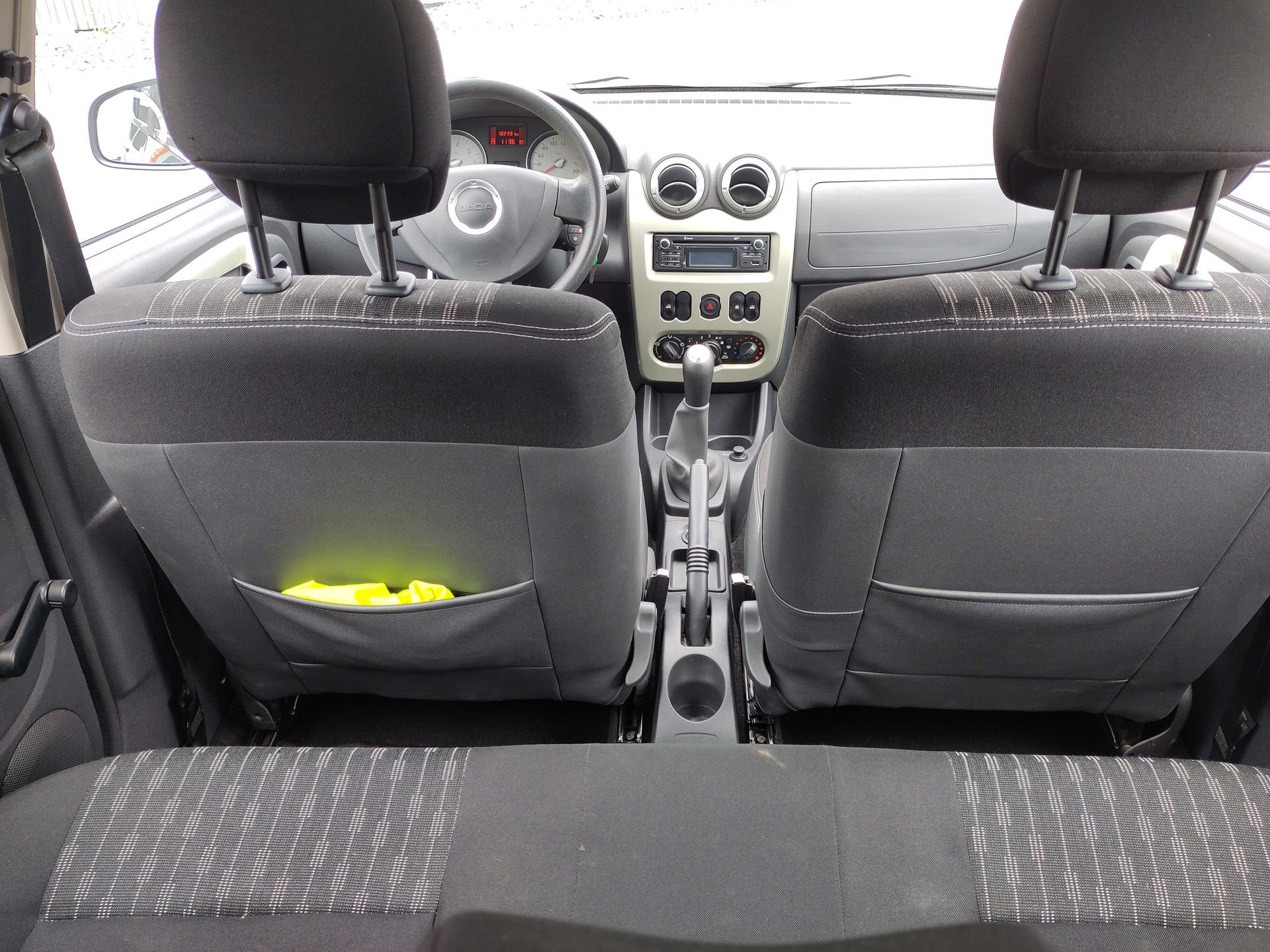 DACIA Sandero 1.6 Lauréate-image-12