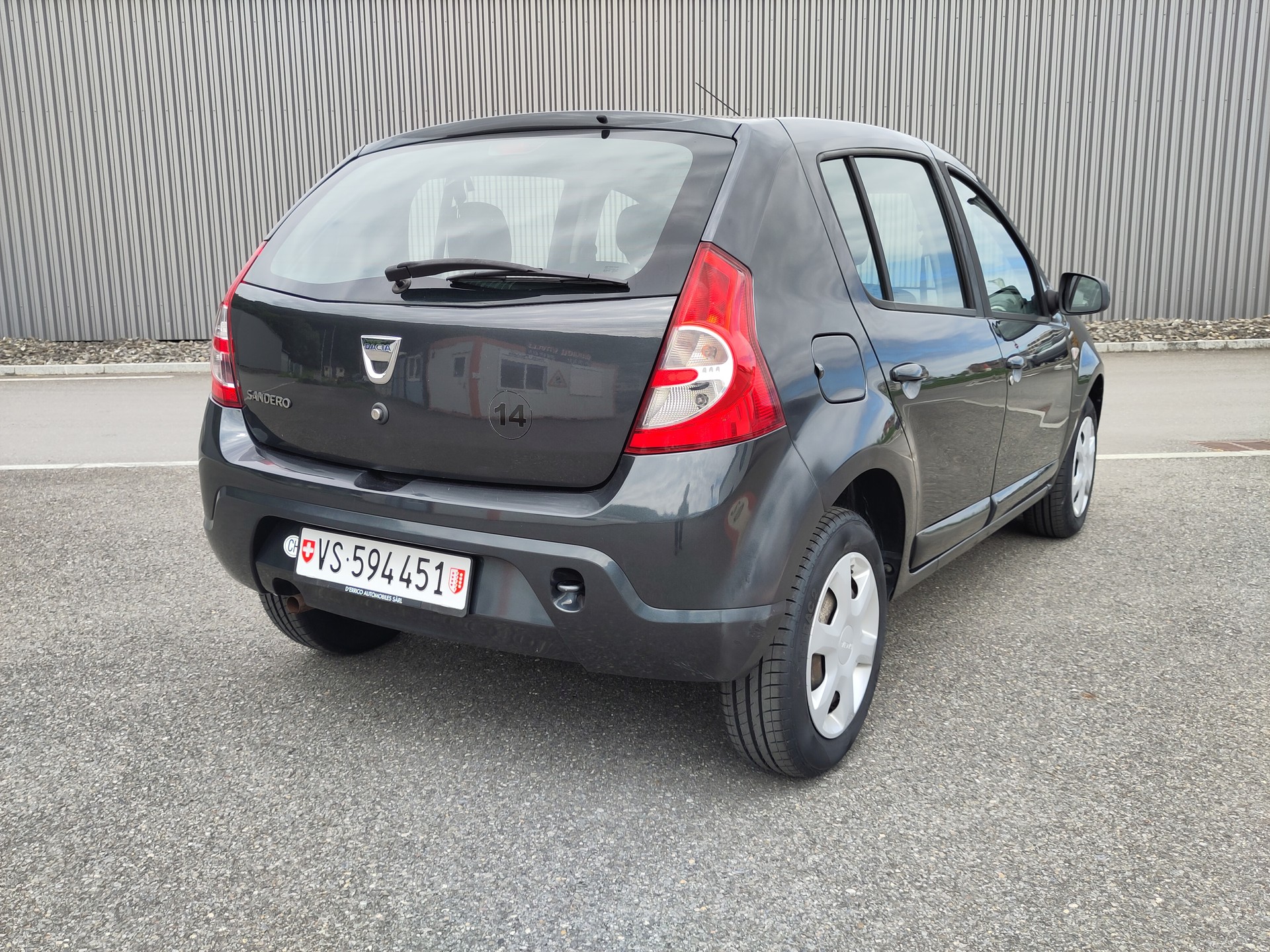 DACIA Sandero 1.6 Lauréate-showroom-element-3