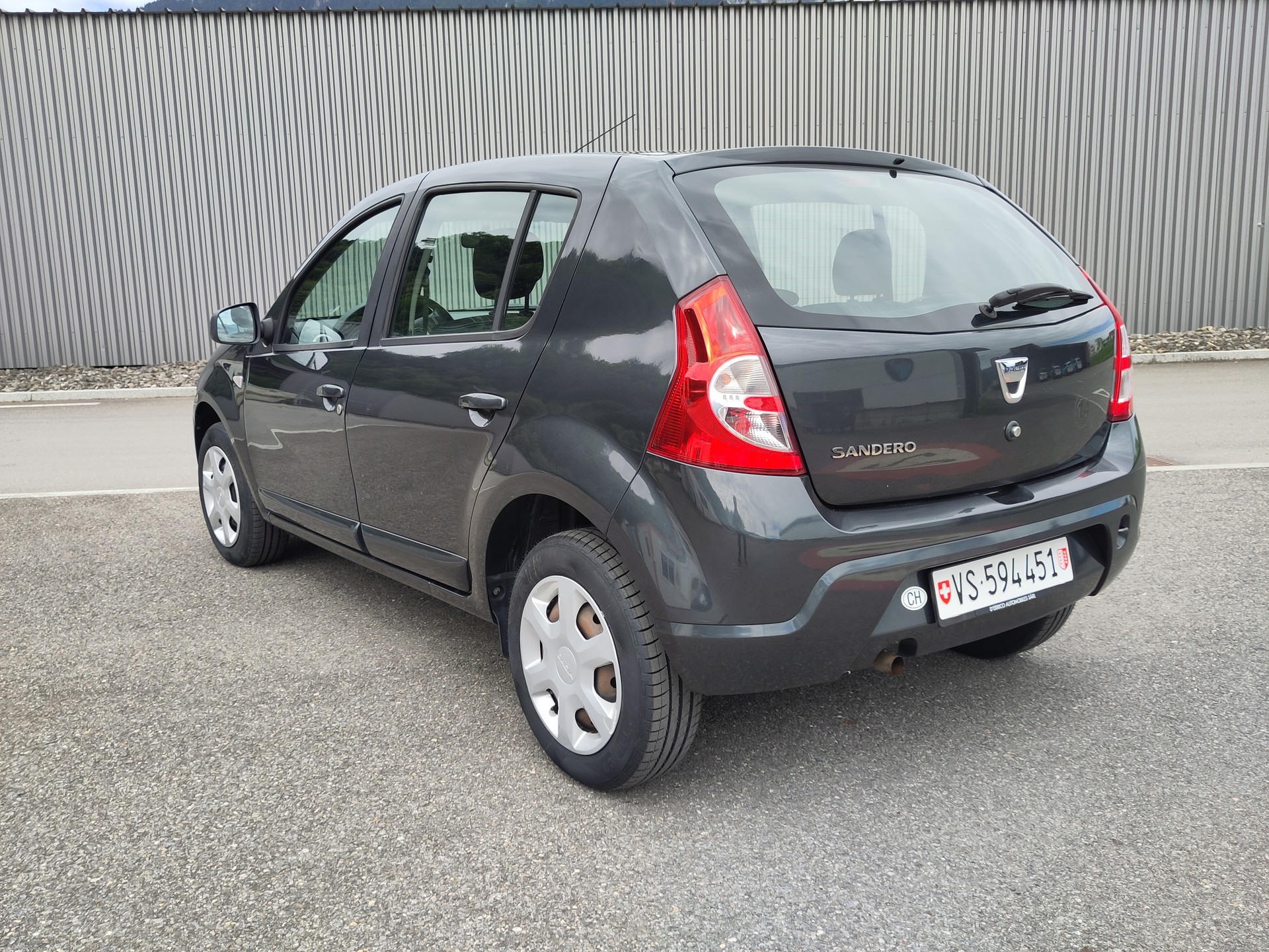 DACIA Sandero 1.6 Lauréate-showroom-element-2