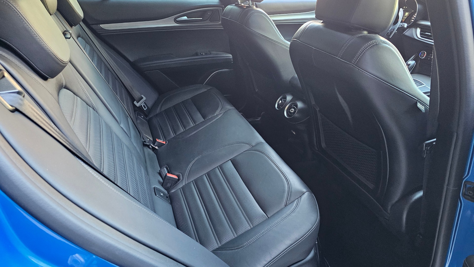 ALFA ROMEO Stelvio 2.0 Executive Q4 Automatic-image-13