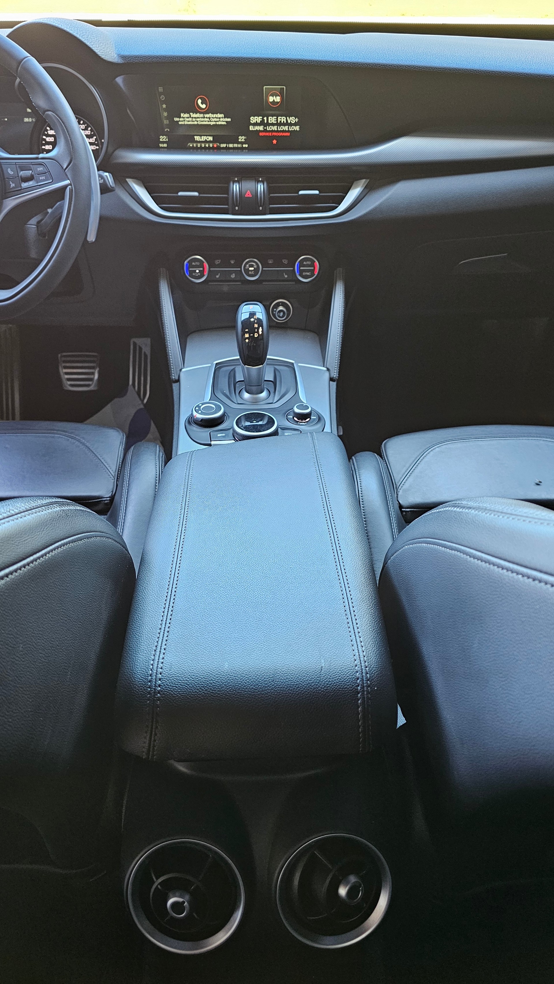 ALFA ROMEO Stelvio 2.0 Executive Q4 Automatic-image-11