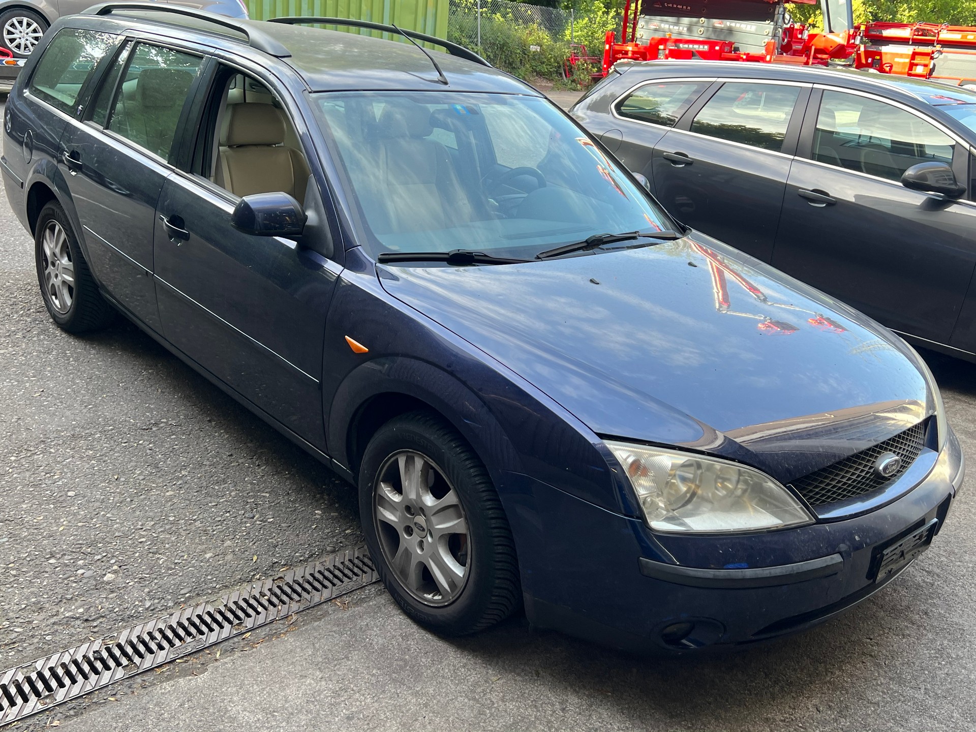 FORD Mondeo 2.0i 16V Ghia-image-0