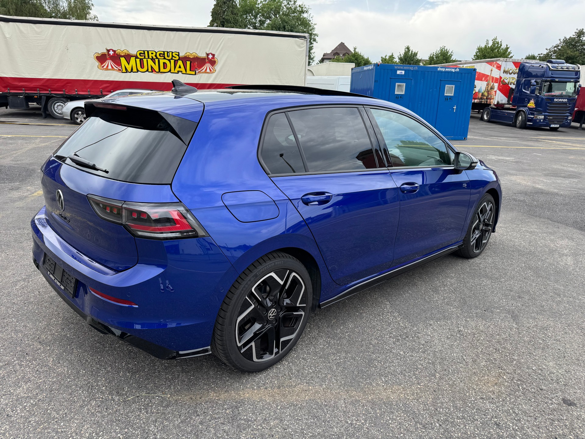 VW Golf 1.5 eTSI R-Line DSG-image-2