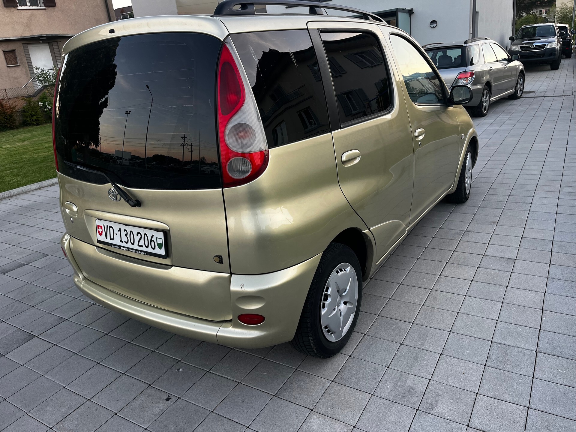 TOYOTA Yaris Verso 1.5 Linea Sol-image-5