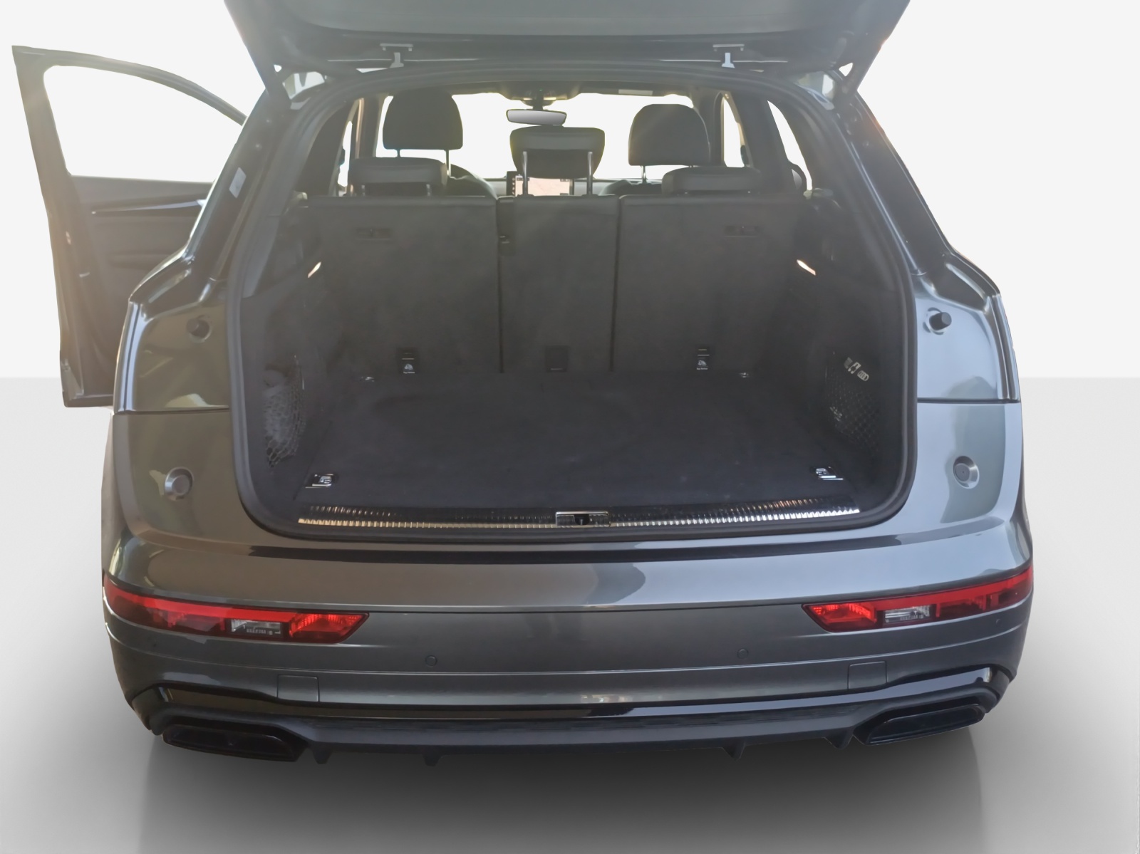 AUDI Q5 55 TFSI e PHEV S line quattro S-tronic-image-13