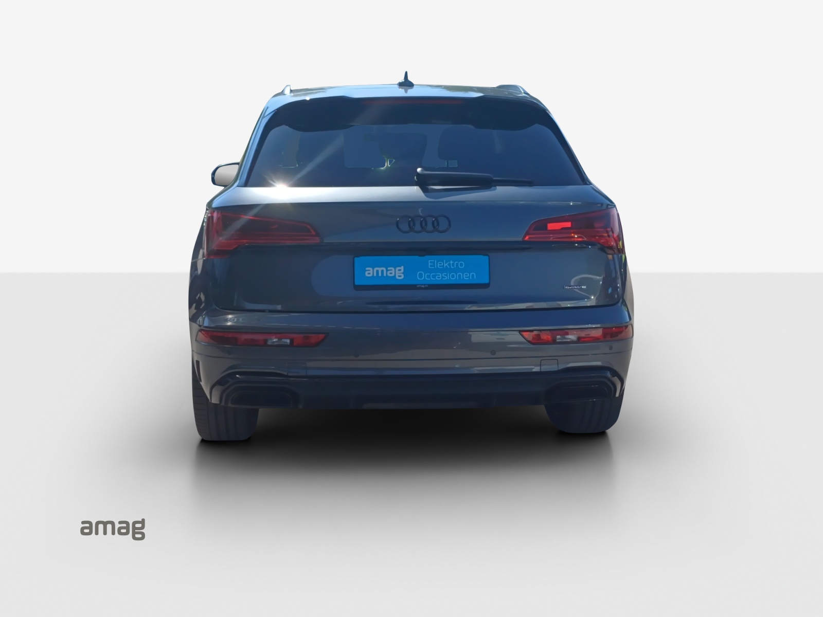 AUDI Q5 55 TFSI e PHEV S line quattro S-tronic-image-4